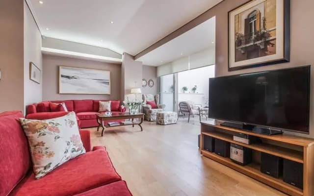 Acropolis Luxury Residences - photo 2