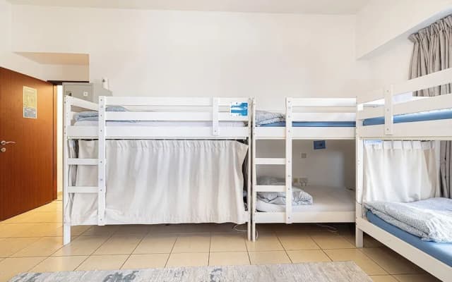 Jbr Beach Hostel - photo 4