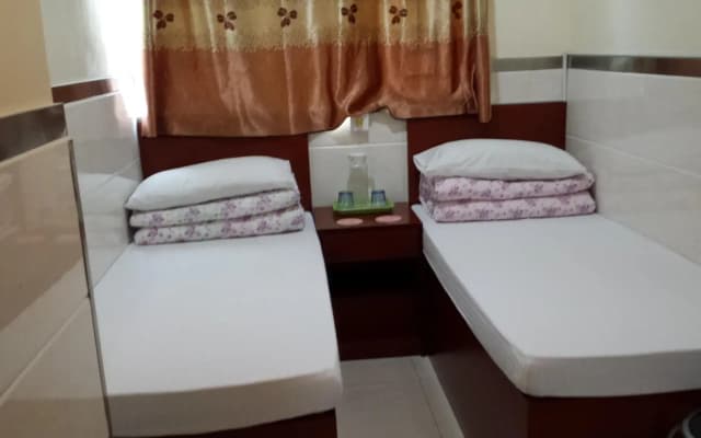 E-Dragon Hotel - photo 5