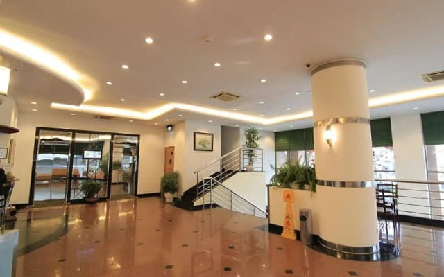 Pan Horizon Executive Residences - photo 2