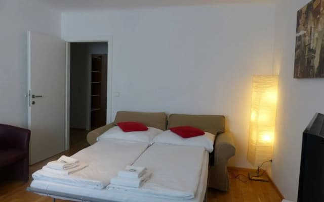 Towns Apartments - photo 2