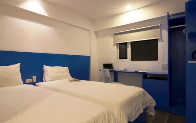 Emis Hotel - photo 2