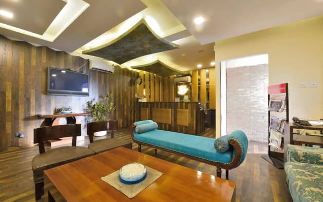 Hotel Clark Heights - photo 2