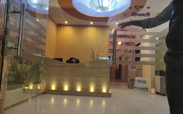Hotel Apra International - photo 2