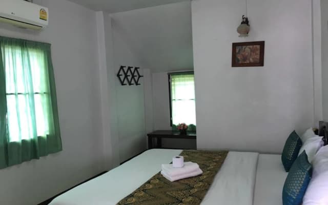 Ampawan Guesthouse - photo 3