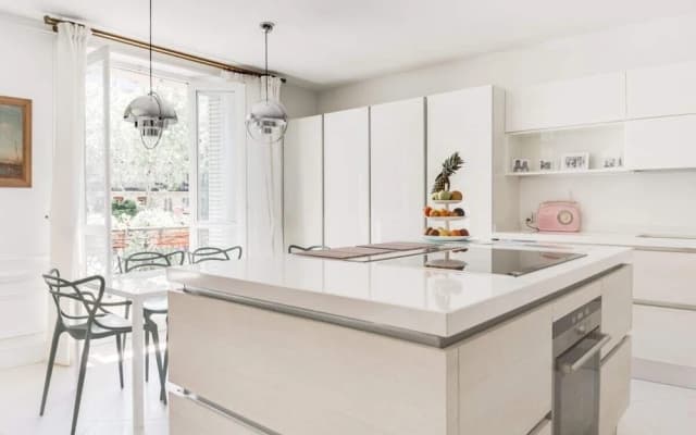 Beautiful Apartment In The 17Th District - photo 4