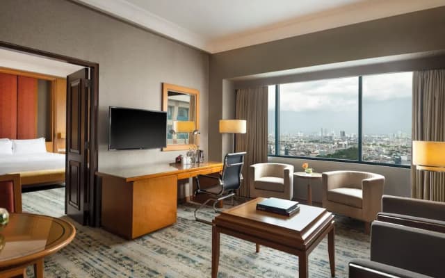 Hotel Ciputra Jakarta - photo 4