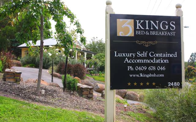 3 Kings Bed and Breakfast - photo 2