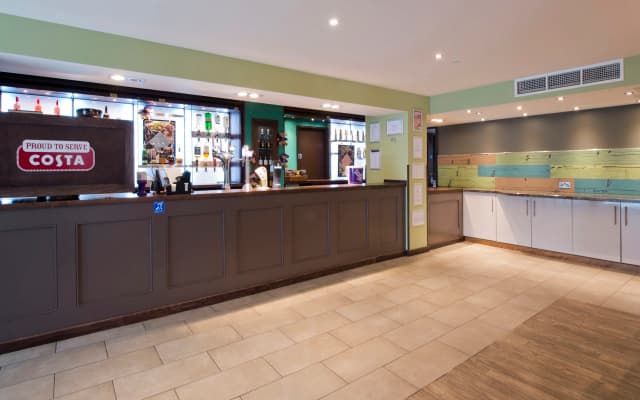 Premier Inn Edinburgh City Centre(York Place) - photo 2