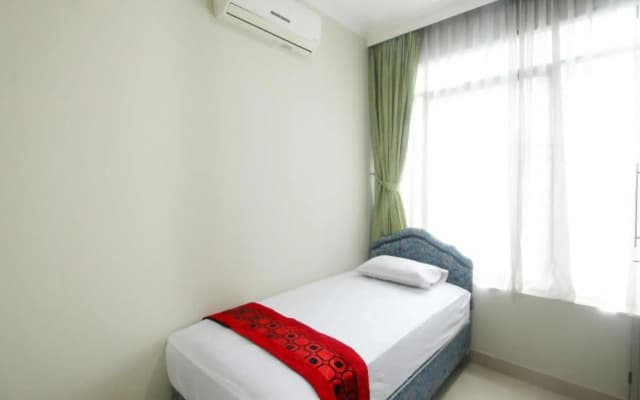 2-Br Hampton'S Park, Tower C Lt.17 Unit 17H - photo 2