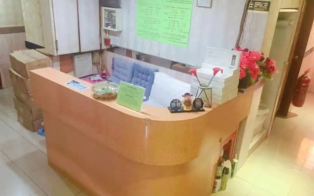 Royal Capital Hotel - photo 2