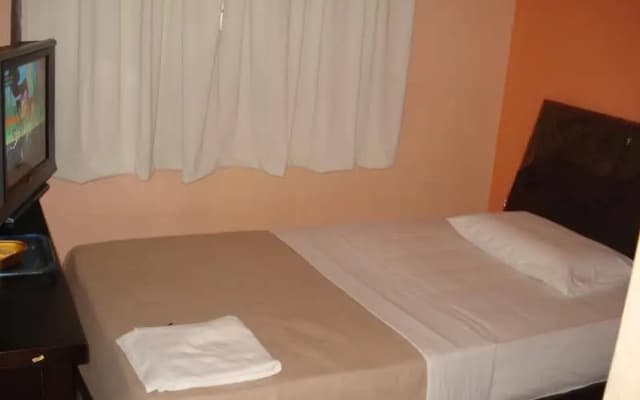 Hotel Tuaran - photo 5