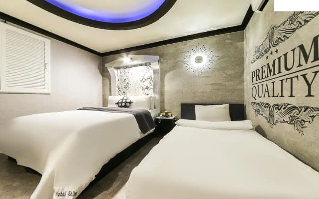 Hotel Bally - photo 3