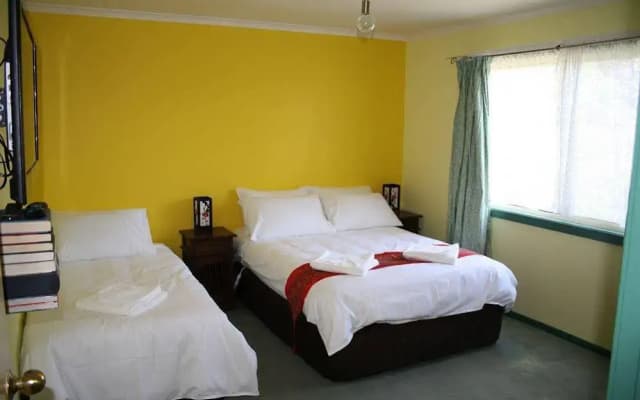 The Hideaway Retreat - photo 2