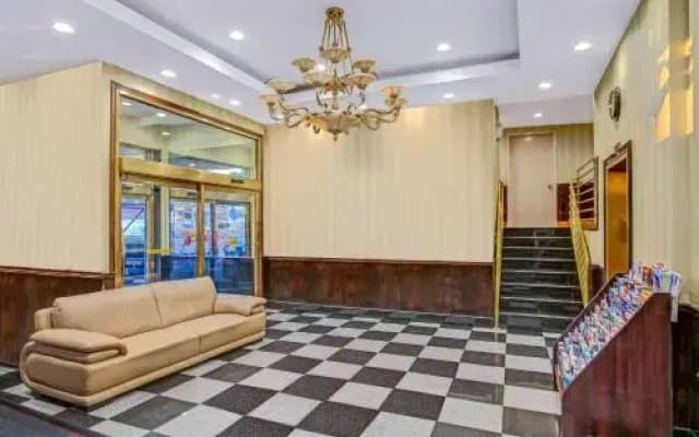 Hillcrest Hotel Near JFK Airtrain - photo 2