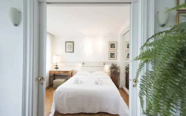 Apartment near Pont de Grenelle - photo 3