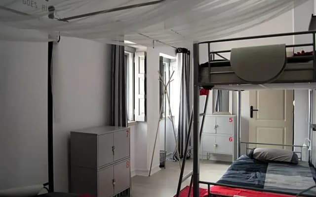 Lisbon Hostel Terminal 3 - photo 4