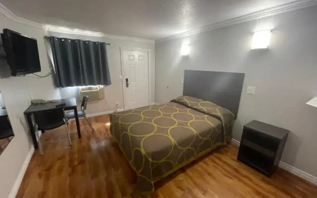 Seaway Motel - photo 2