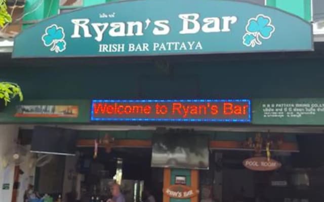 Ryan's Bar - photo 4