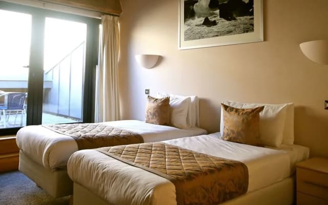 Fox Apartments - photo 3