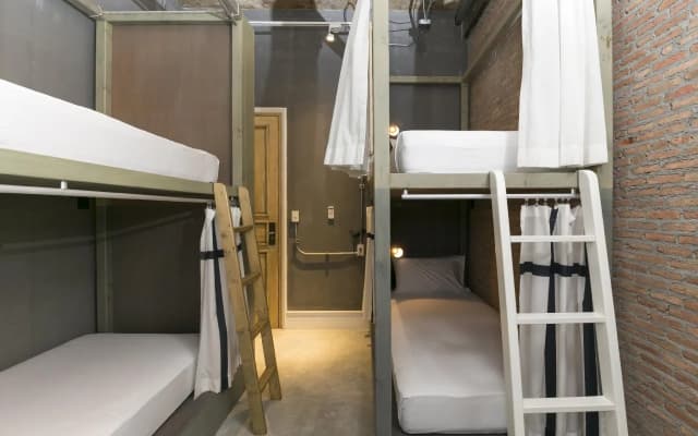 Oneday Hostel Sukhumvit 26 - photo 4