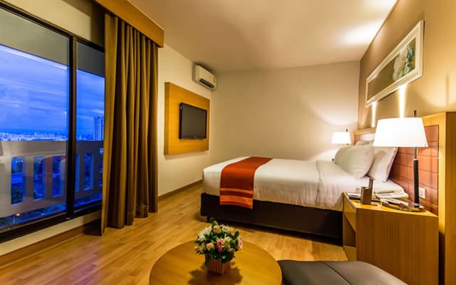 Maple Hotel - photo 5