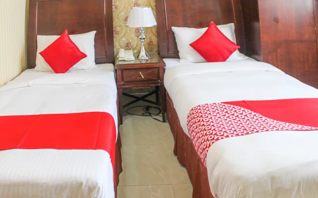 Clifton International Hotel - photo 3