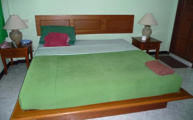 Green Island Guesthouse - photo 2