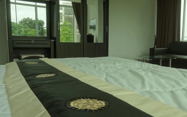 But Different Boutique hotel - photo 2