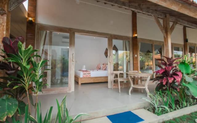 Peaceful Haven 6BR Private Pool Villa in Canggu - photo 4