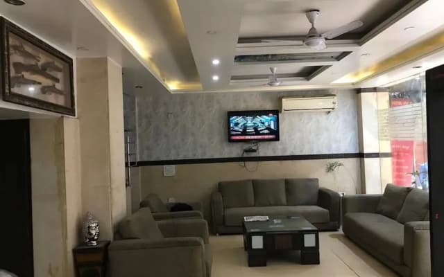 Hotel Udhav Palace - photo 2