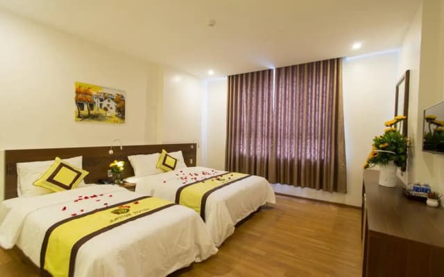 Jupiter Hotel - photo 2