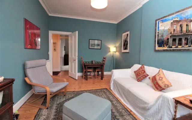 Bright, Spacious Flat For 2 in Edinburgh - photo 4