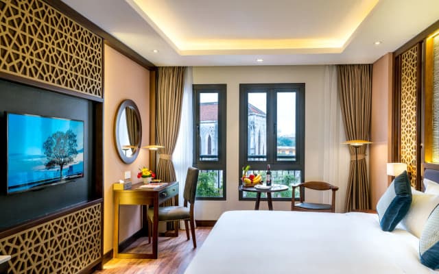 Conifer Grand Hotel - photo 3