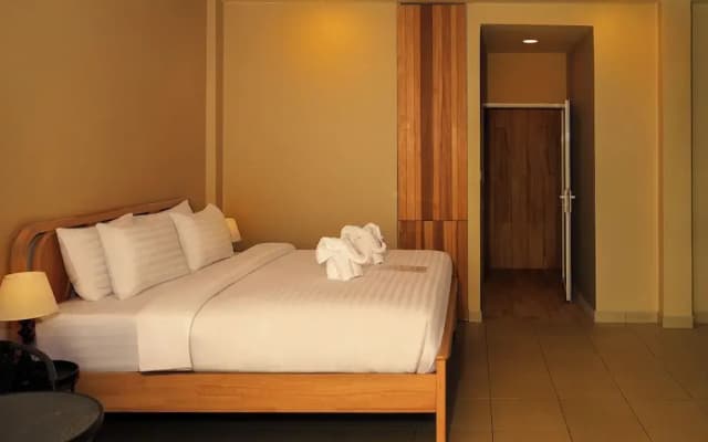 Lenny's Hotels - photo 3