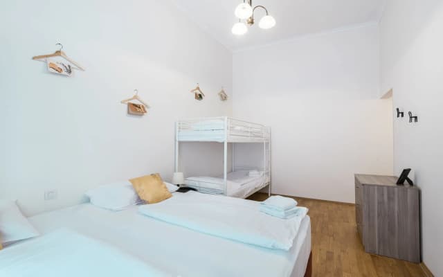 Hybernska Apartments - photo 2