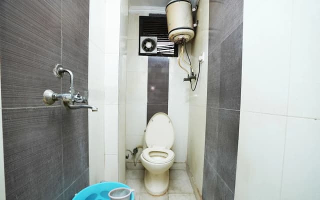 Hotel Ashirwad near New Delhi Railway Station, Paharganj - photo 4