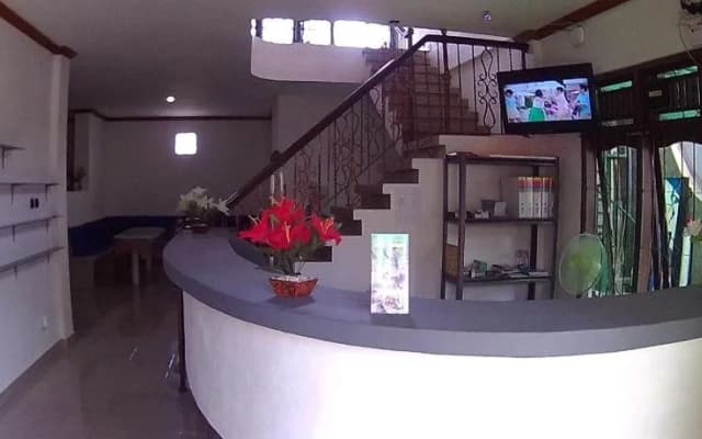 24/7 Bed & Breakfast - photo 2