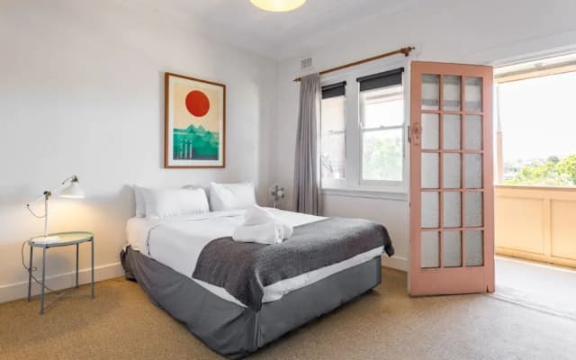 Bright Bondi Beach Pad - photo 5