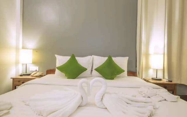 The Home Lodge - photo 2