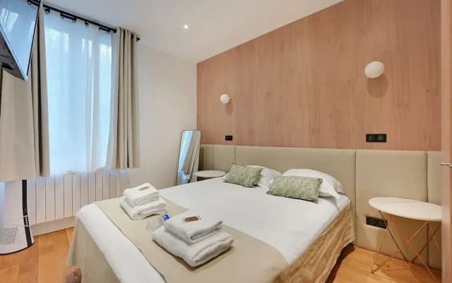 Private Terrace Apartment -1bdr/ 6p-sacra-ca\"ur - photo 4