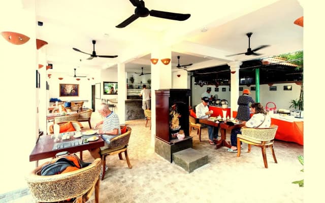 Villa Wat Damnak - photo 2