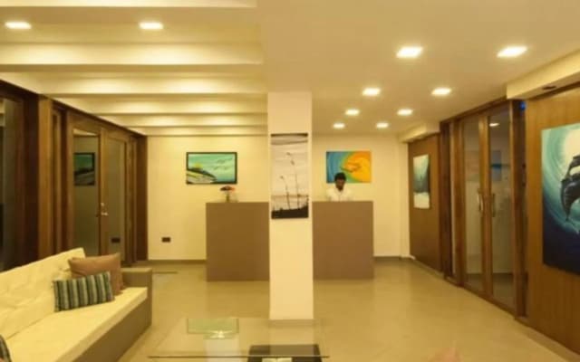 Laguna Boutique - photo 3