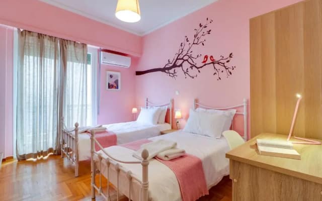 Spacious Central Flat☆3min to Metro☆AC|Netflix|PC - photo 4