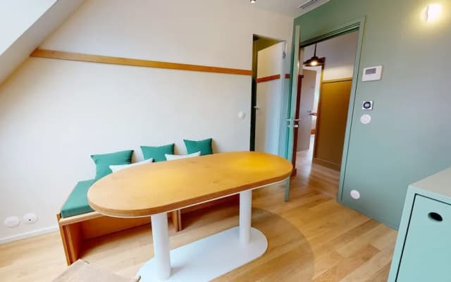 Altido Pleasant 1-bed Flat w Shared Courtyard - photo 4