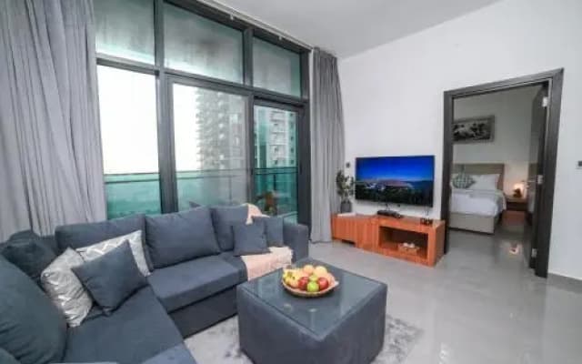 Luton Vacation Homes - Damac Maison Studio, Canal View - photo 3