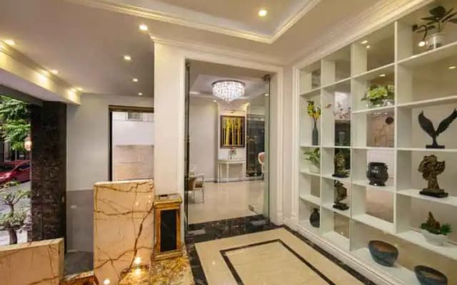 CBon Hotel Do Quang - photo 2