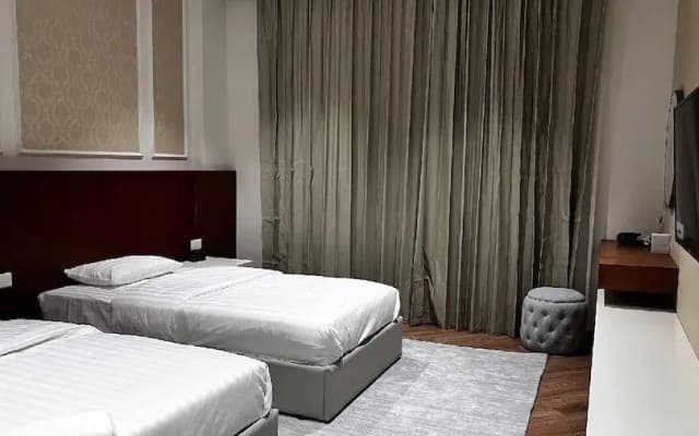 Alyas Hotel - photo 3