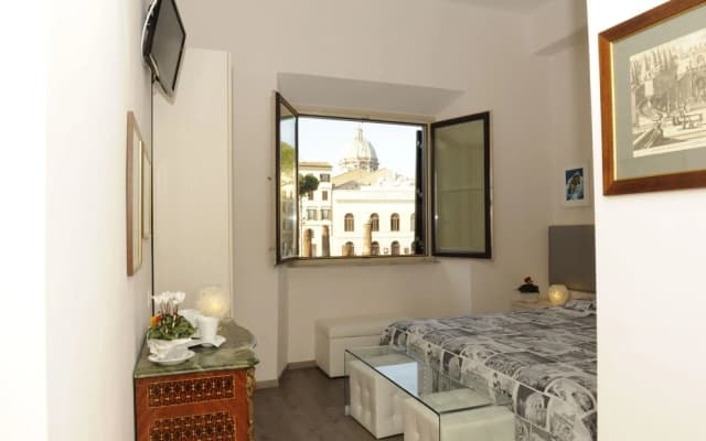 Superior Relais Temple View - photo 5