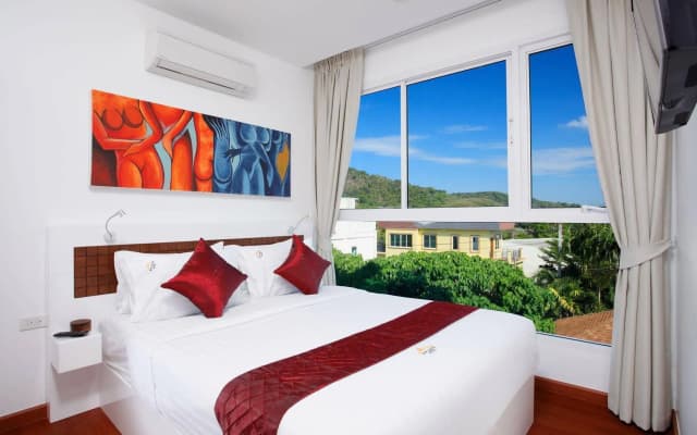 BTR Suites Hotel - photo 2